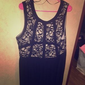 Black lace dress midi
